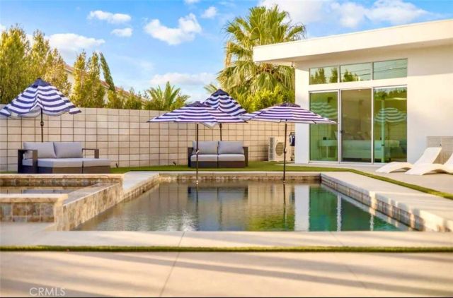 2100 E Sahara Road, Palm Springs, CA 92262