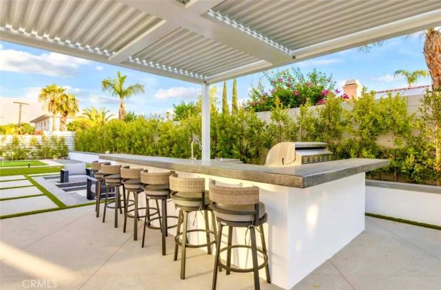 2100 E Sahara Road, Palm Springs, CA 92262