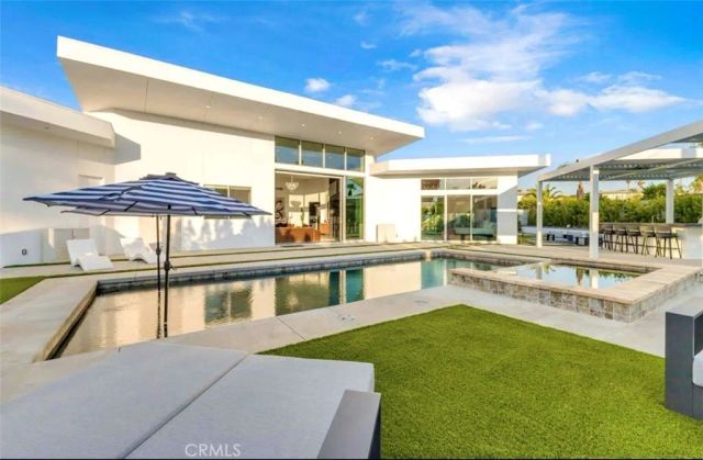 2100 E Sahara Road, Palm Springs, CA 92262