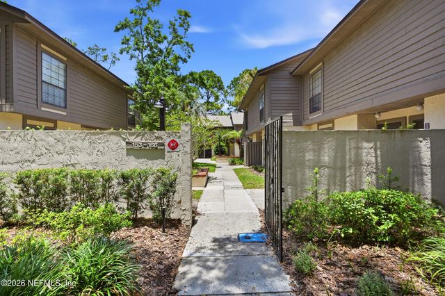 155 CRANES LAKE Drive, Ponte Vedra Beach, FL 32082
