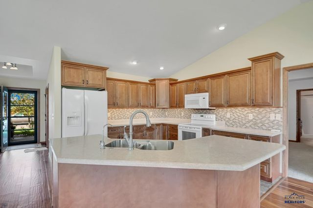 2960 OLIVE GROVE CT, Rapid City, SD 57703