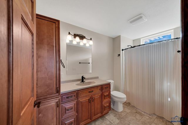 2960 OLIVE GROVE CT, Rapid City, SD 57703