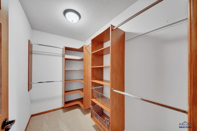 2960 OLIVE GROVE CT, Rapid City, SD 57703