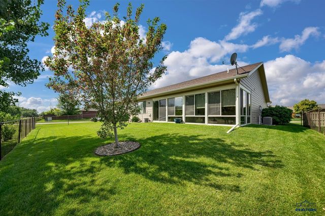 2960 OLIVE GROVE CT, Rapid City, SD 57703