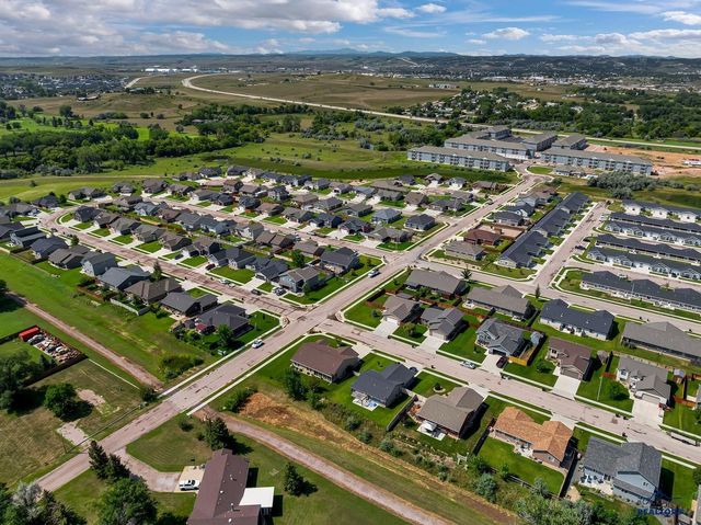 2960 OLIVE GROVE CT, Rapid City, SD 57703