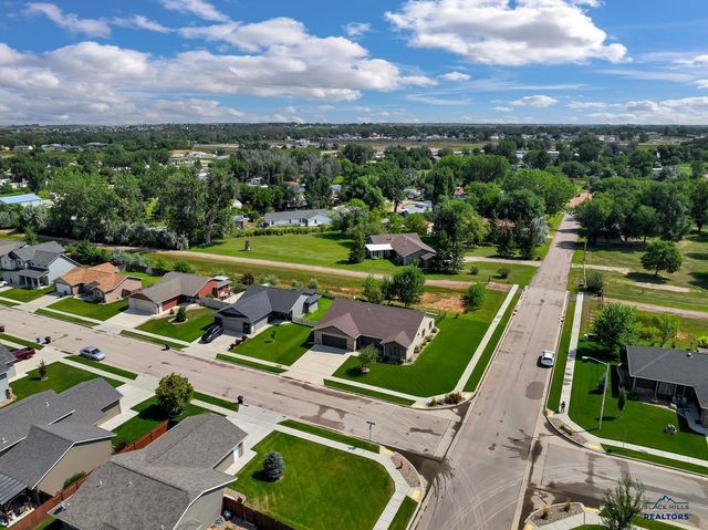 2960 OLIVE GROVE CT, Rapid City, SD 57703