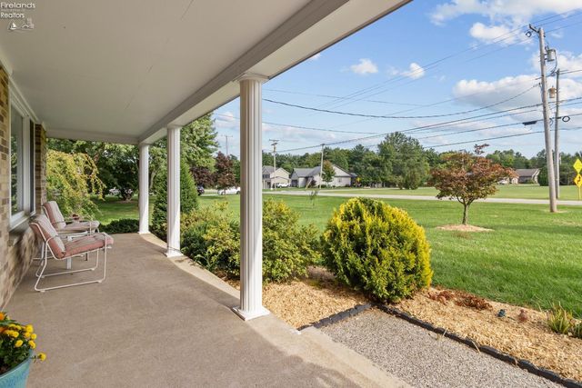47568 Middle Ridge Road, Amherst, OH 44001