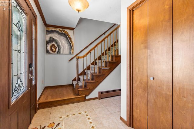 47568 Middle Ridge Road, Amherst, OH 44001