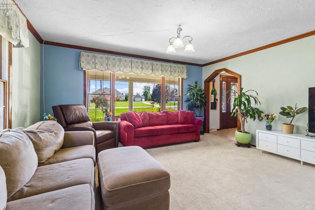 47568 Middle Ridge Road, Amherst, OH 44001