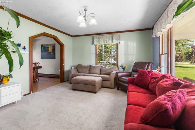47568 Middle Ridge Road, Amherst, OH 44001