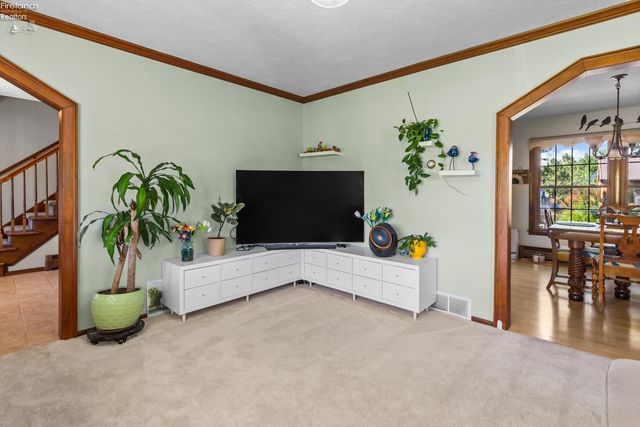 47568 Middle Ridge Road, Amherst, OH 44001