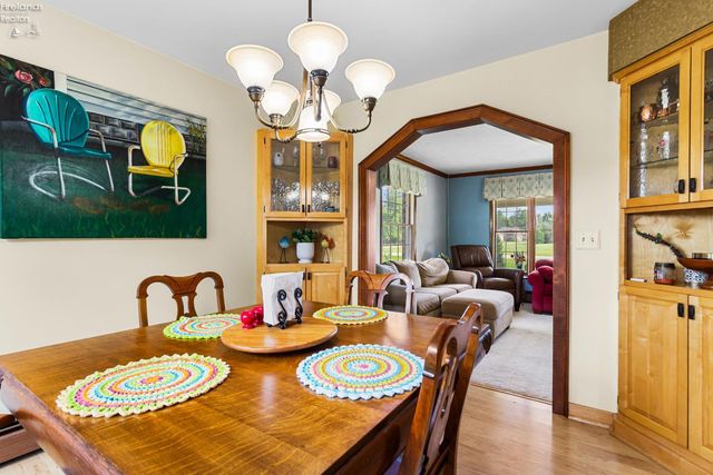 47568 Middle Ridge Road, Amherst, OH 44001