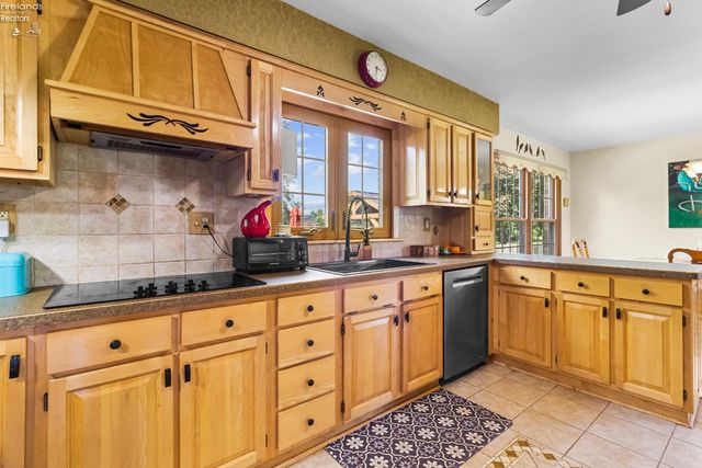 47568 Middle Ridge Road, Amherst, OH 44001