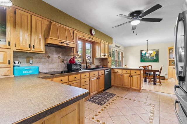 47568 Middle Ridge Road, Amherst, OH 44001