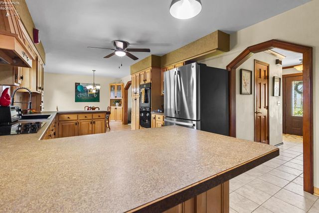 47568 Middle Ridge Road, Amherst, OH 44001