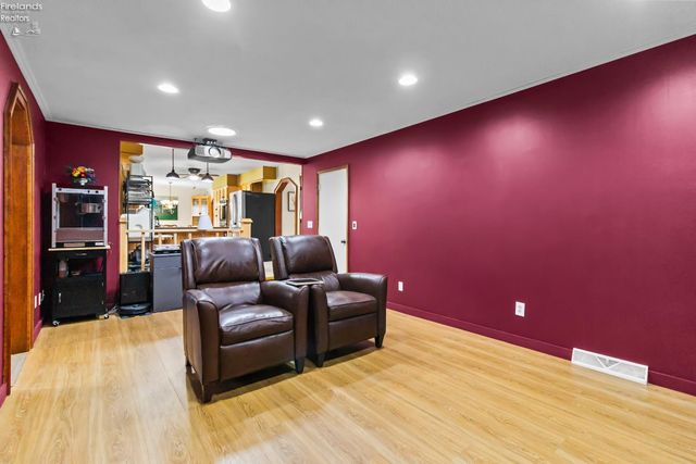 47568 Middle Ridge Road, Amherst, OH 44001