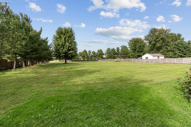 47568 Middle Ridge Road, Amherst, OH 44001