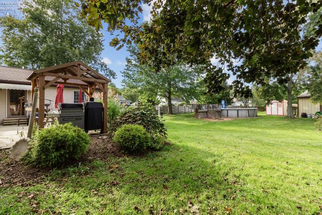 47568 Middle Ridge Road, Amherst, OH 44001