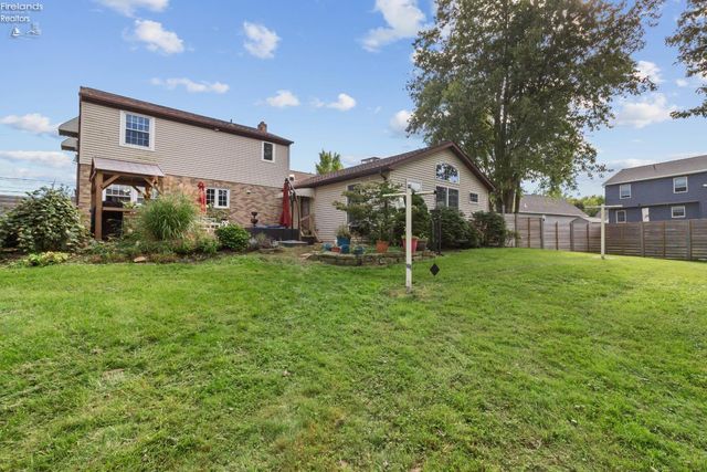 47568 Middle Ridge Road, Amherst, OH 44001