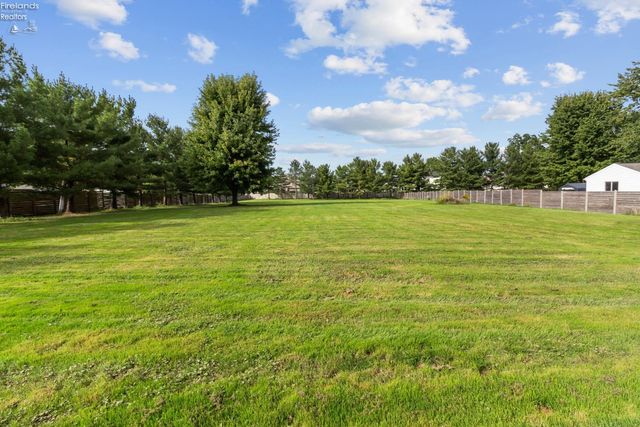 47568 Middle Ridge Road, Amherst, OH 44001