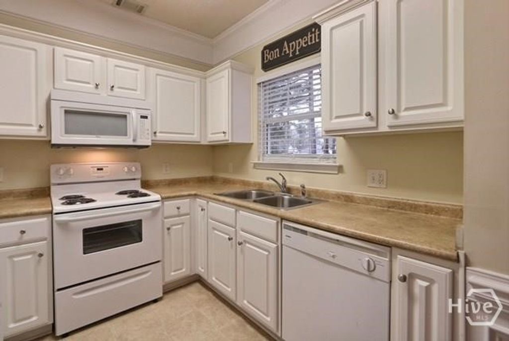 Image 5 of property listing at 87 Fellwood Drive, Rincon, GA 31326