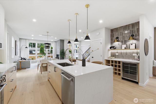 12426 NE 90th Street, Kirkland, WA 98033