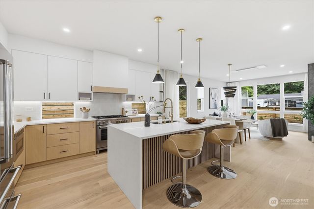 12426 NE 90th Street, Kirkland, WA 98033