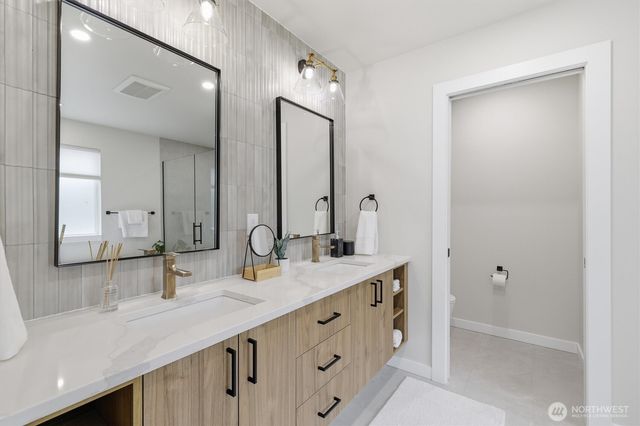 12426 NE 90th Street, Kirkland, WA 98033