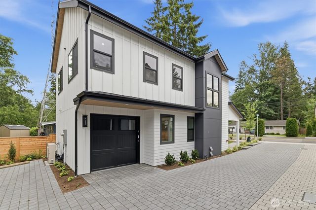 12426 NE 90th Street, Kirkland, WA 98033
