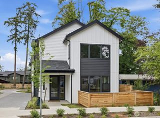 12426 NE 90th Street, Kirkland, WA 98033
