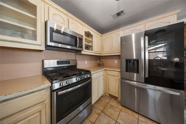 506 Wild Springs Drive, Midlothian, TX 76065