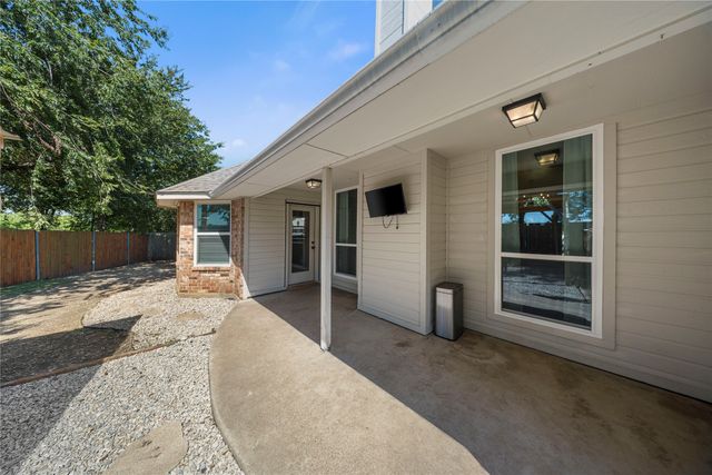 506 Wild Springs Drive, Midlothian, TX 76065