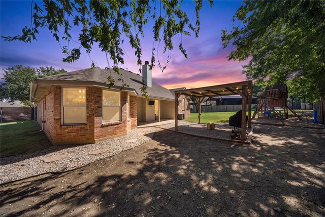 506 Wild Springs Drive, Midlothian, TX 76065