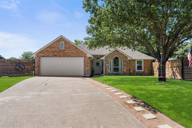 506 Wild Springs Drive, Midlothian, TX 76065