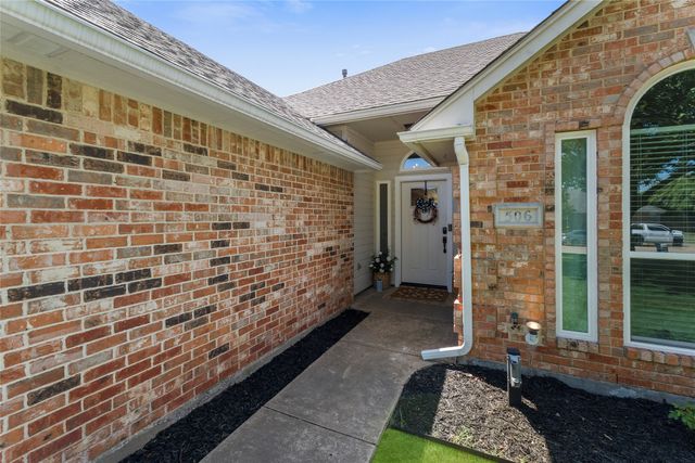 506 Wild Springs Drive, Midlothian, TX 76065
