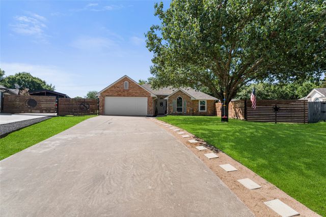 506 Wild Springs Drive, Midlothian, TX 76065