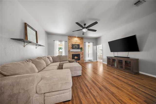506 Wild Springs Drive, Midlothian, TX 76065