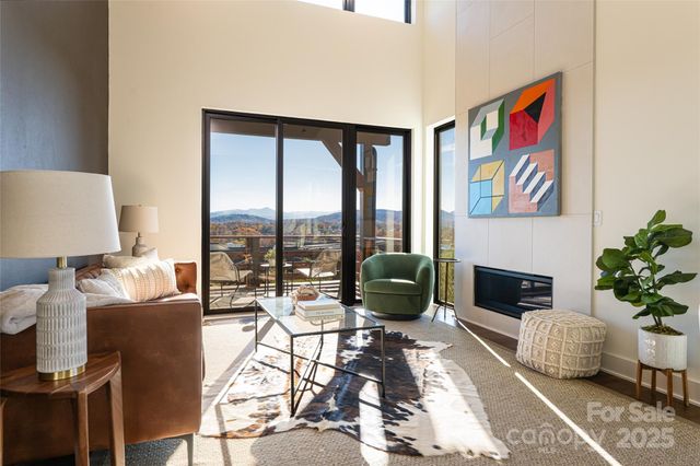 608 Storybook Villas Trail, Asheville, NC 28804