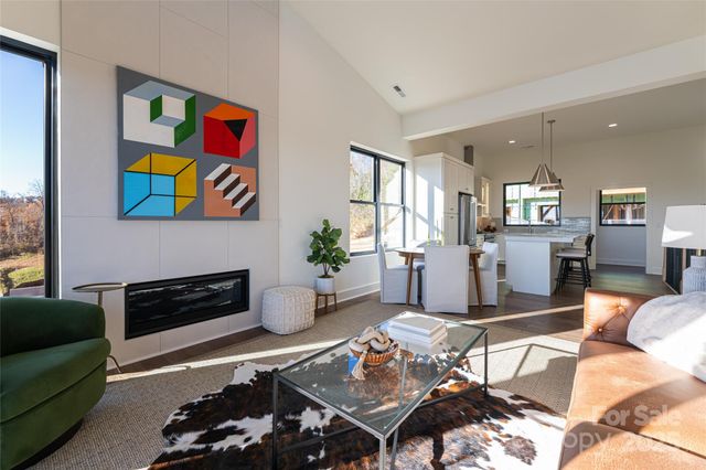 608 Storybook Villas Trail, Asheville, NC 28804