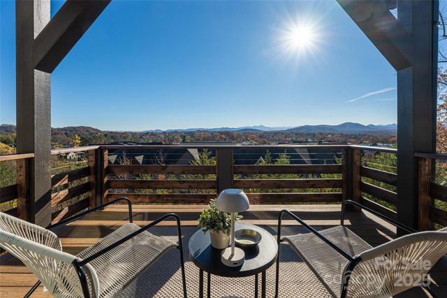 608 Storybook Villas Trail, Asheville, NC 28804