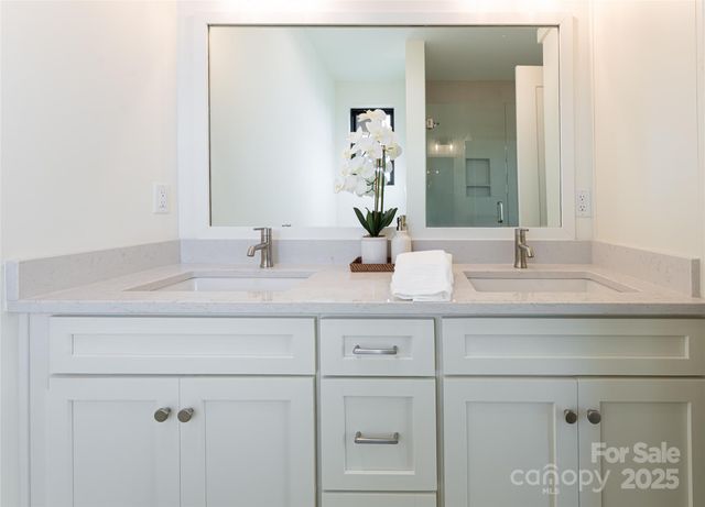 608 Storybook Villas Trail, Asheville, NC 28804