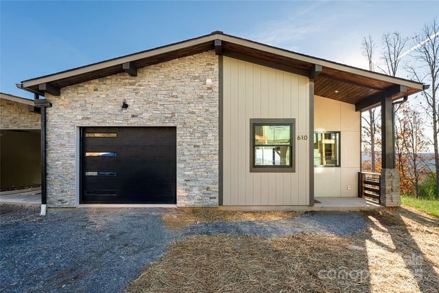 608 Storybook Villas Trail, Asheville, NC 28804