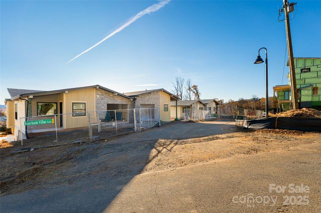 608 Storybook Villas Trail, Asheville, NC 28804