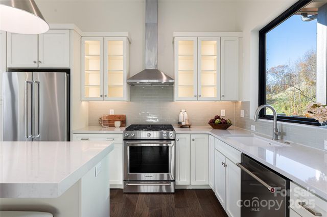 608 Storybook Villas Trail, Asheville, NC 28804