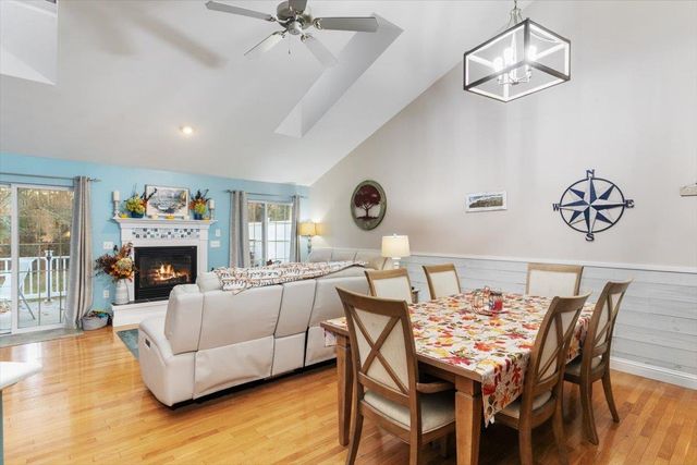 40 Cricket Hill Road, East Kingston, NH 03827