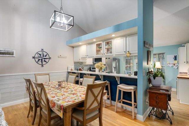 40 Cricket Hill Road, East Kingston, NH 03827