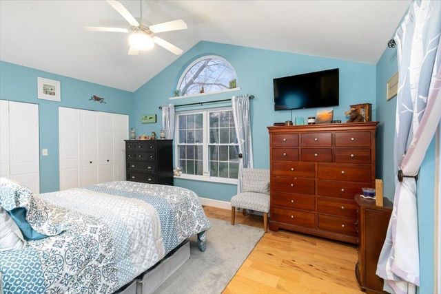 40 Cricket Hill Road, East Kingston, NH 03827