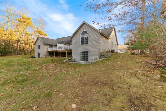 40 Cricket Hill Road, East Kingston, NH 03827