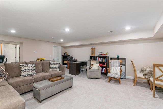 40 Cricket Hill Road, East Kingston, NH 03827