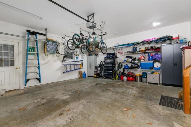 40 Cricket Hill Road, East Kingston, NH 03827